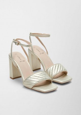 s.Oliver Sandalen mit Stepp-Detail - gold s.Oliver Sandalen mit Stepp-Detail - gold