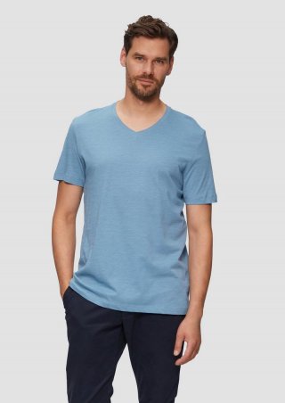 s.Oliver Baumwollshirt mit V-Ausschnitt und Flammgarnstruktur - hellblau s.Oliver Baumwollshirt mit V-Ausschnitt und Flammgarnstruktur - hellblau