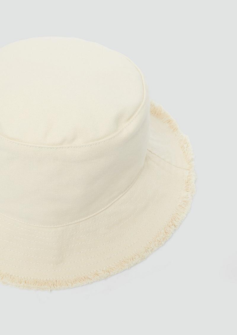 s.Oliver Bucket-Hat aus Canvas mit Fransen - beige