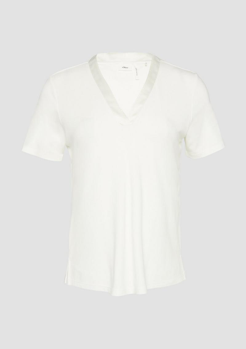 s.Oliver T-Shirt mit Satinausschnitt - creme