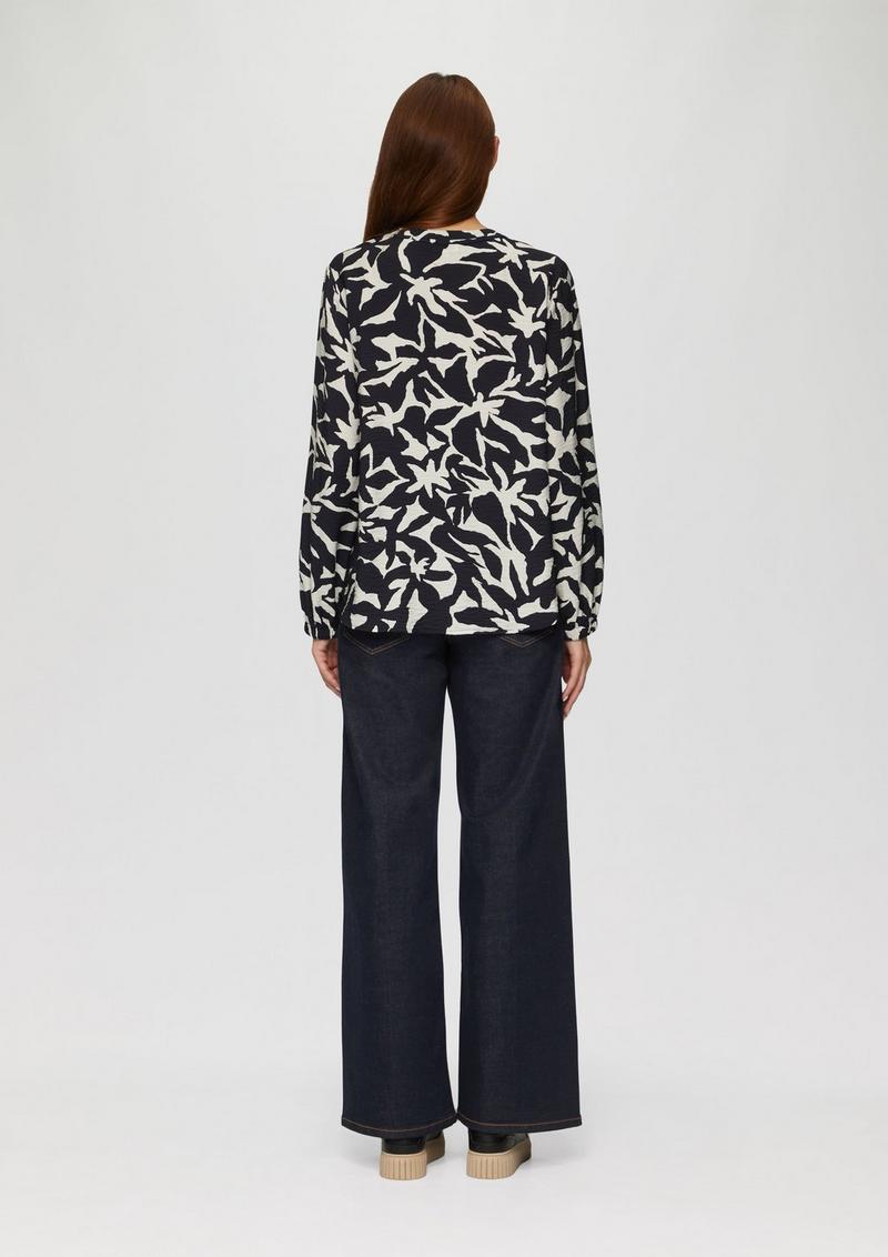 s.Oliver Strukturierte Viskose-Bluse mit All-over-Print - navy