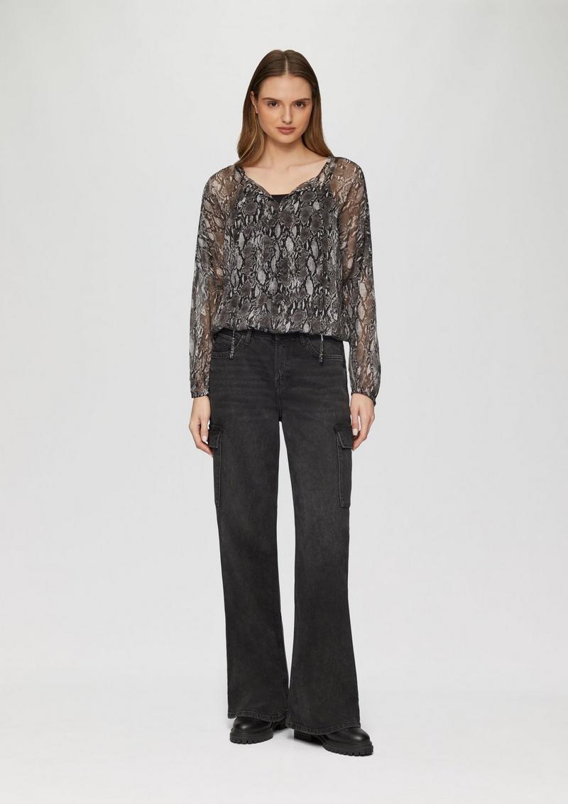 s.Oliver Transparente Bluse mit All-over-Print - dunkelgrau