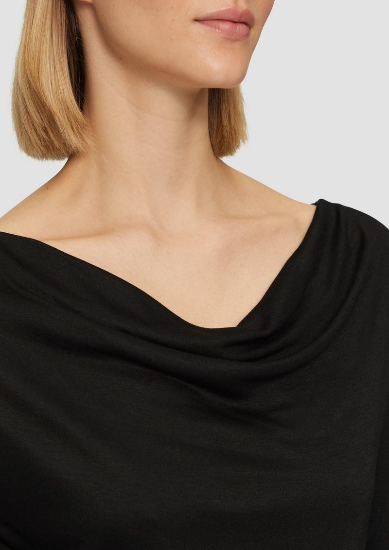 s.Oliver Seitlich geschlitztes Jersey-Shirt mit Wasserfall-Ausschnitt - schwarz