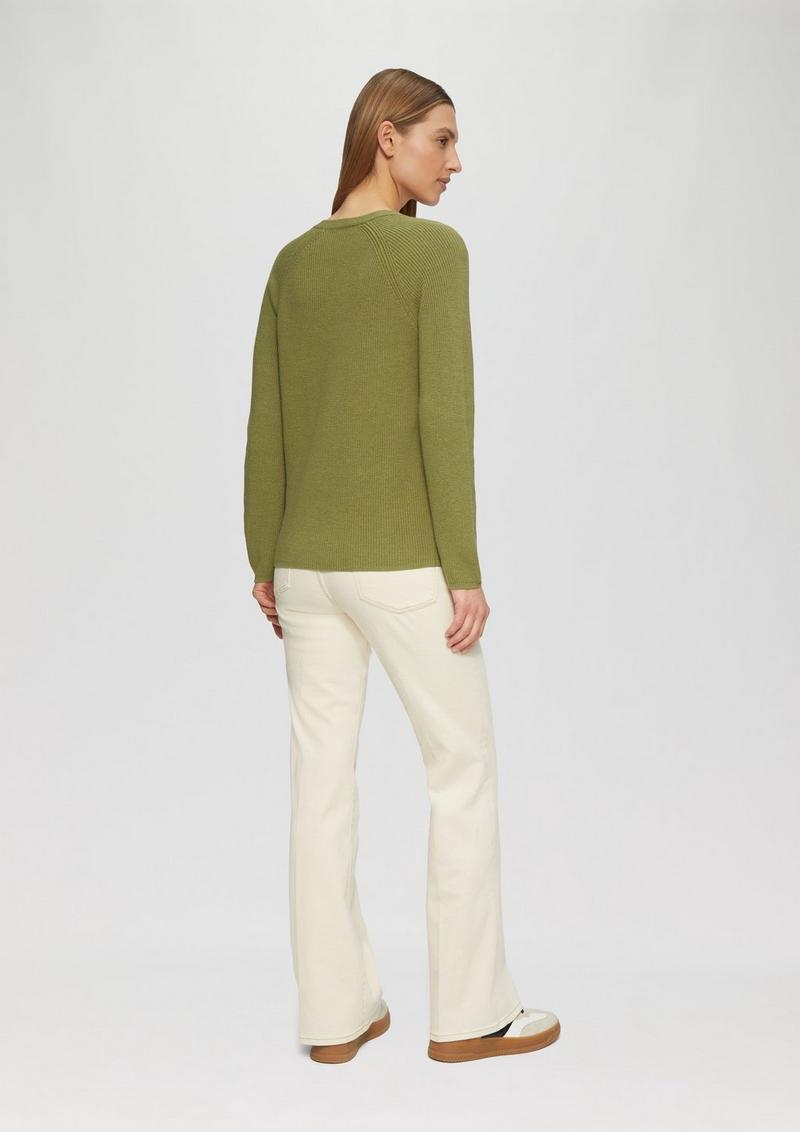 s.Oliver Strickpullover mit V-Ausschnitt und Raglan-Ärmeln - guacamole