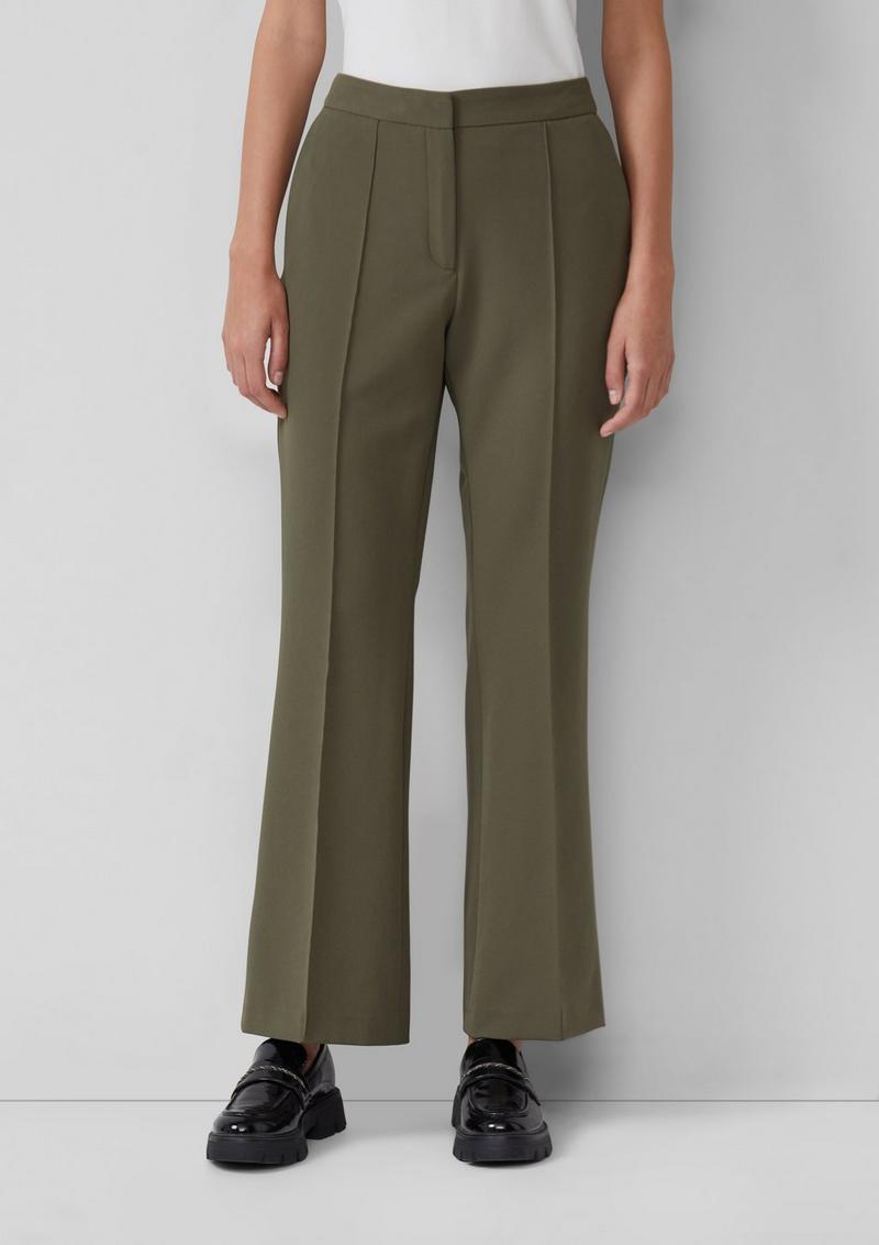 s.Oliver Flared Leg-Hose mit Logo-Icon - olivgrün