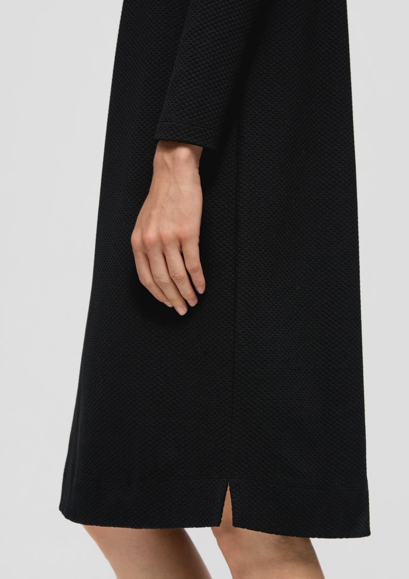 s.Oliver Midikleid im Strukturmuster - schwarz