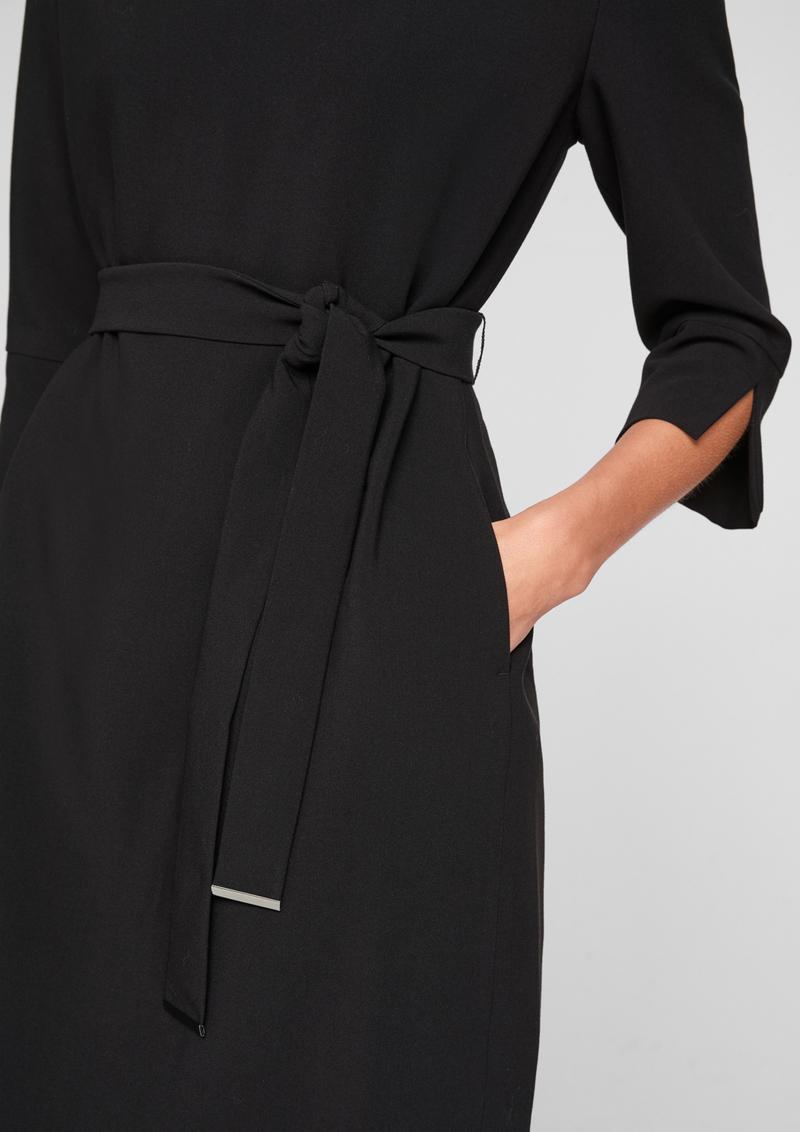 s.Oliver Elegantes Stretchkleid mit Gürtel - schwarz