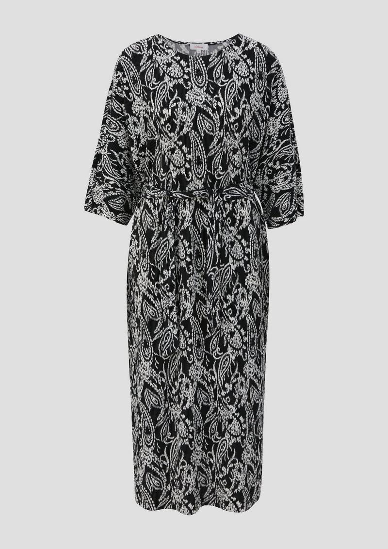 s.Oliver Midi-Kleid mit Plisseefalten - schwarz