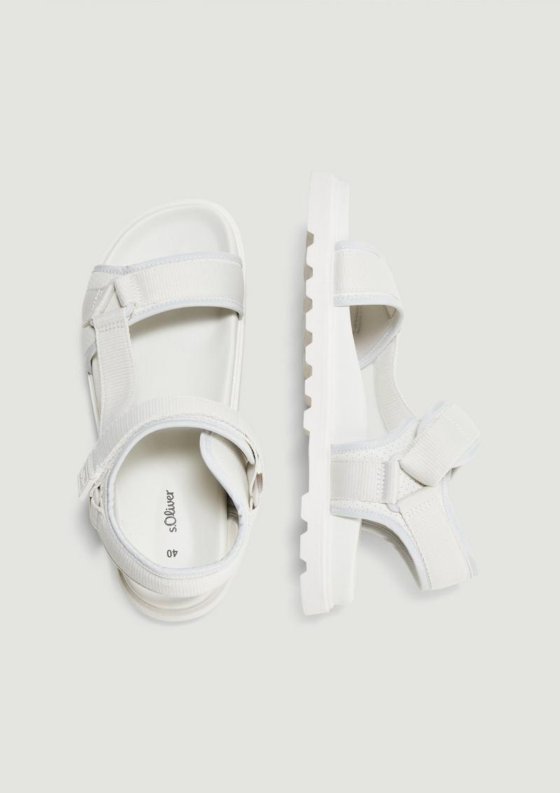 s.Oliver Modische Trekking-Sandalen - weiß