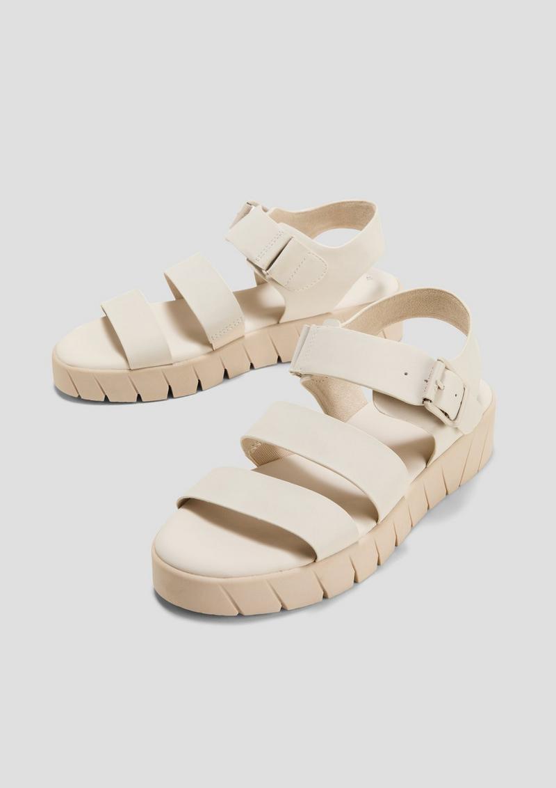s.Oliver Sandalen aus Kunstleder - beige