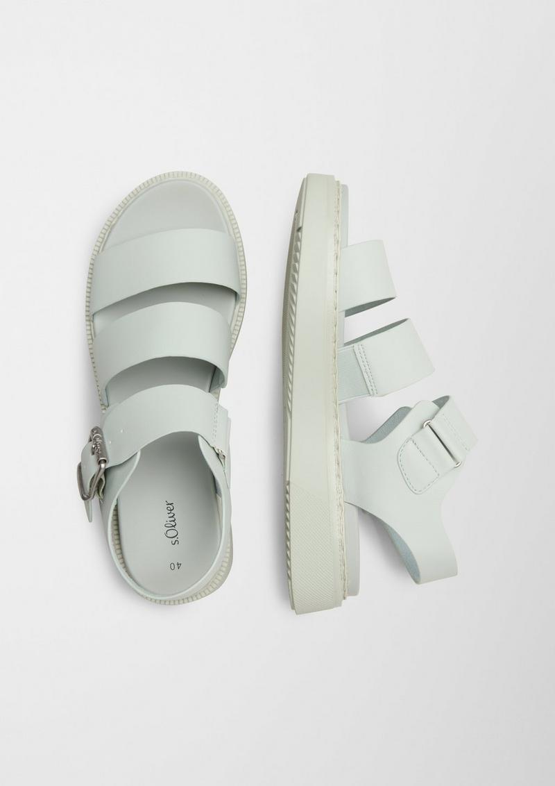 s.Oliver Sandalen im legeren Look - hellblau