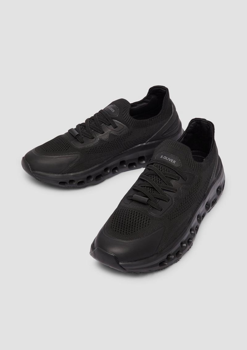 s.Oliver Slip-on-Sneaker mit markanter Sohle - schwarz