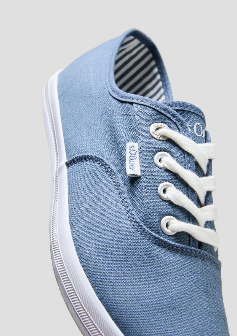 s.Oliver Schnürer im cleanen Look - blau
