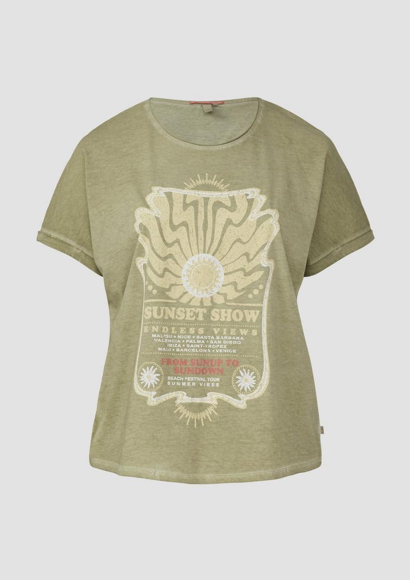 s.Oliver Gewaschenes T-Shirt mit Frontprint - helles olivgrün