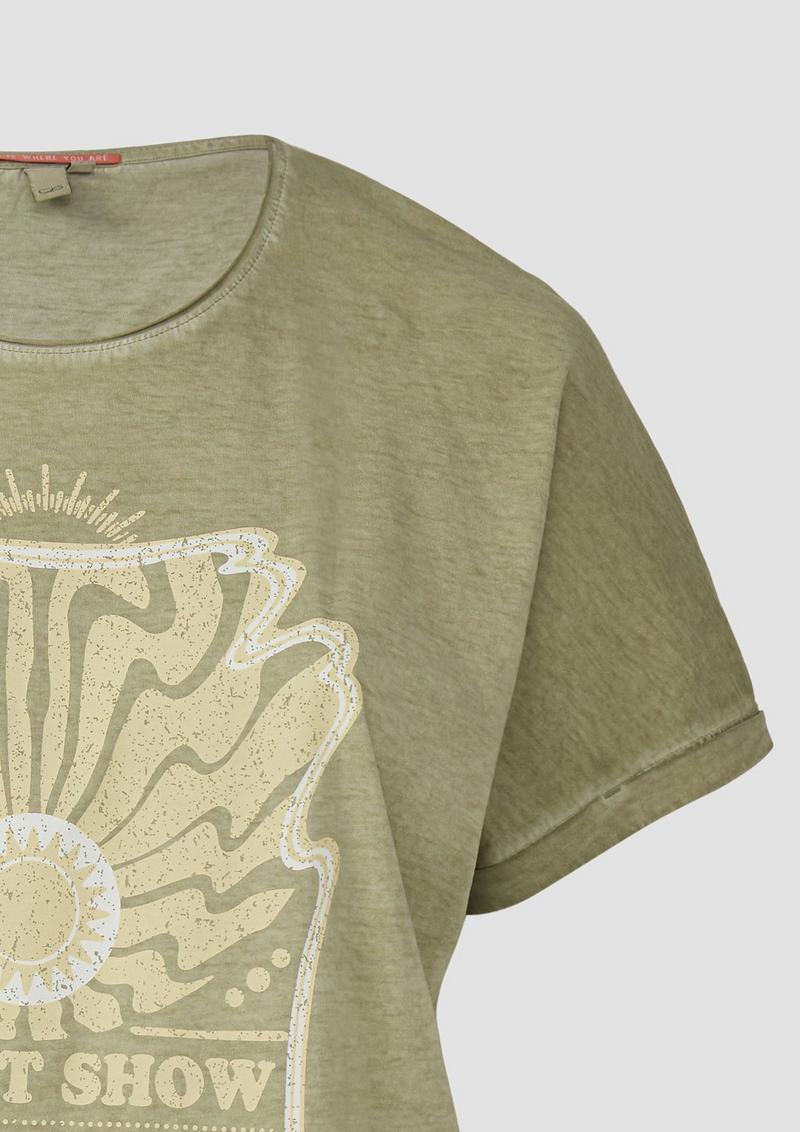 s.Oliver Gewaschenes T-Shirt mit Frontprint - helles olivgrün
