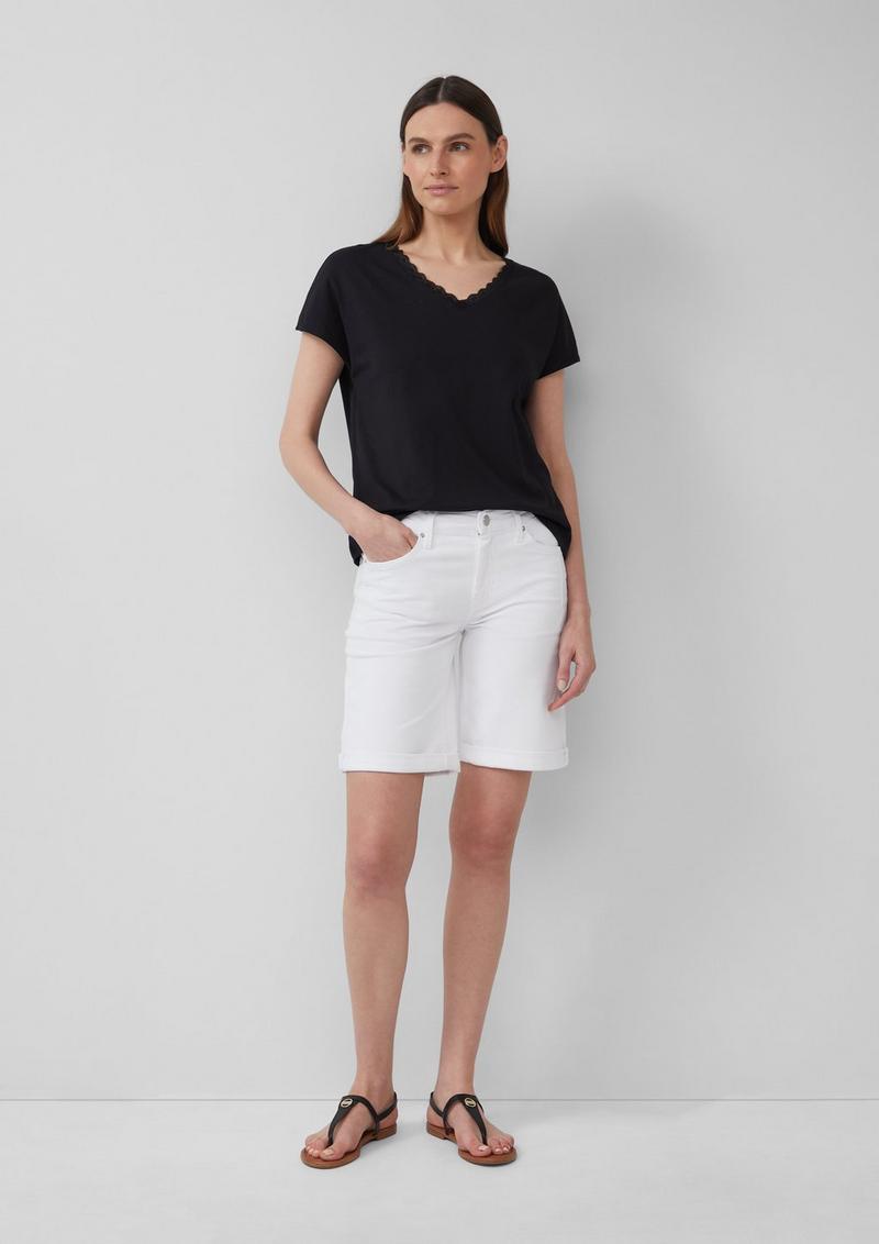 s.Oliver T-Shirt mit Spitze aus Modalmix - schwarz
