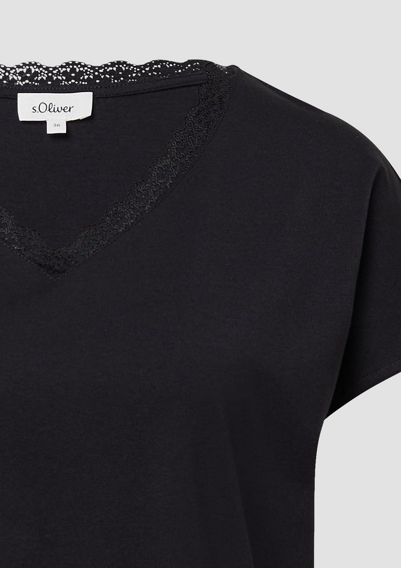 s.Oliver T-Shirt mit Spitze aus Modalmix - schwarz