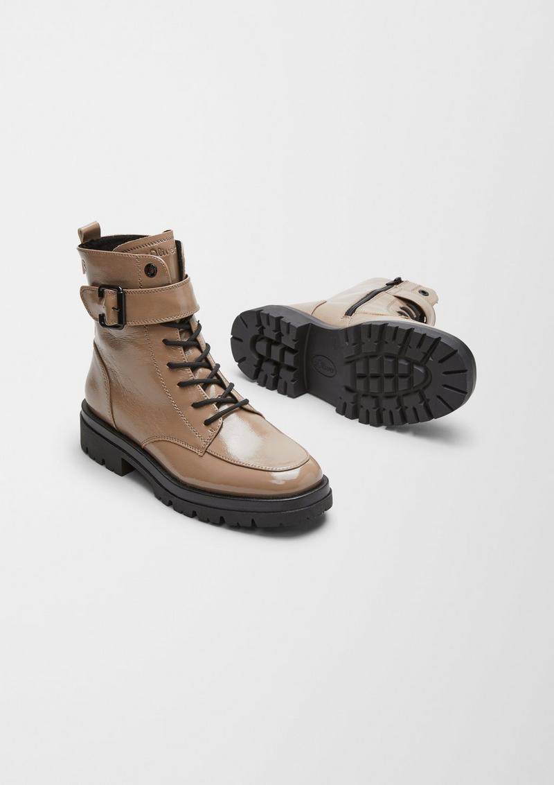 s.Oliver Stiefel in Lackleder-Optik - hellbraun