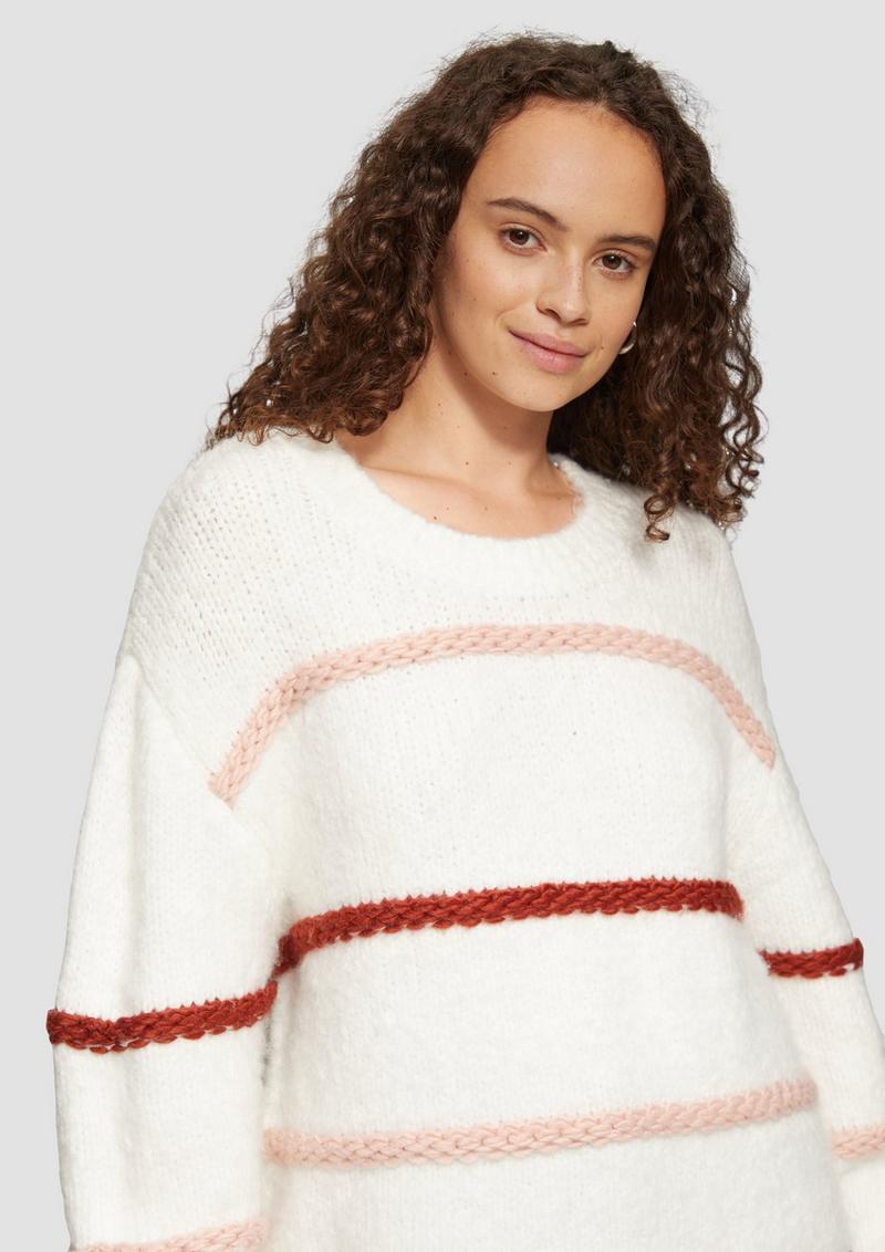 s.Oliver Flauschiger Pullover mit überschnittenen Schultern - ecru