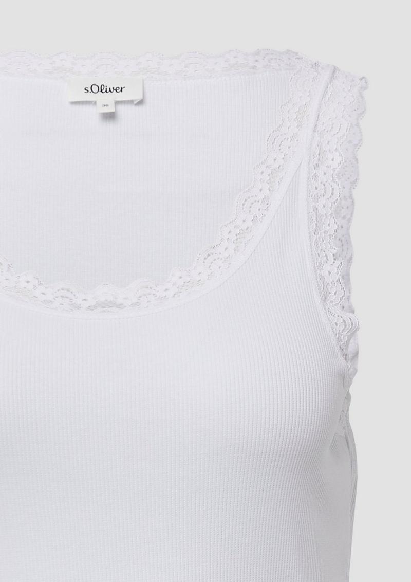 s.Oliver Geripptes Slim-Fit-Tanktop mit Spitze - weiß