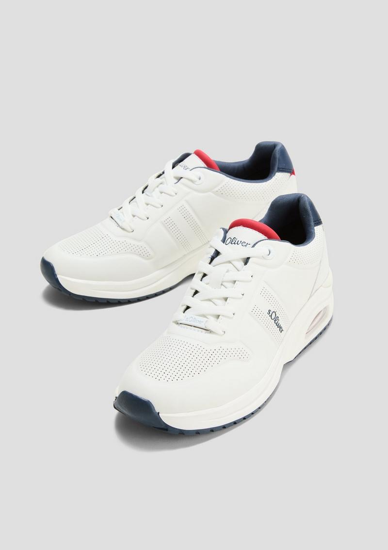 s.Oliver Sportliche Sneaker mit gepolsterter Laufsohle - weiß