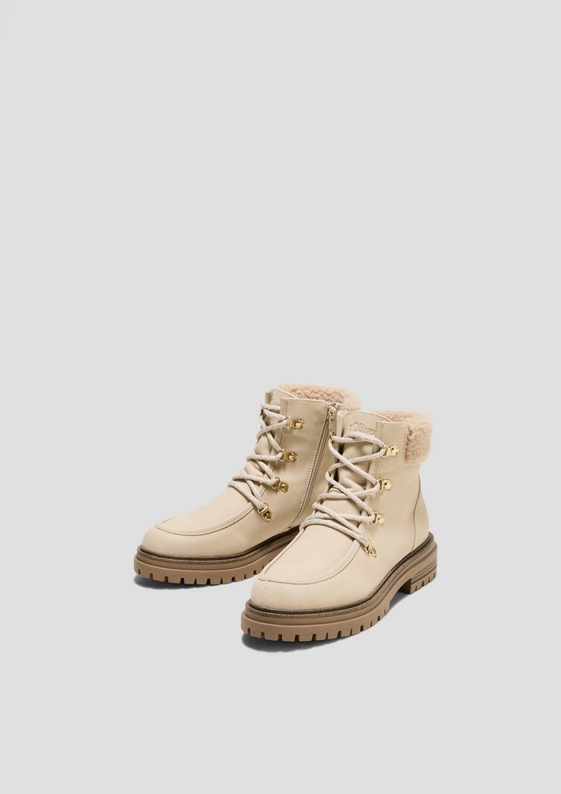 s.Oliver Gefütterte Stiefel in Veloursleder-Optik - creme