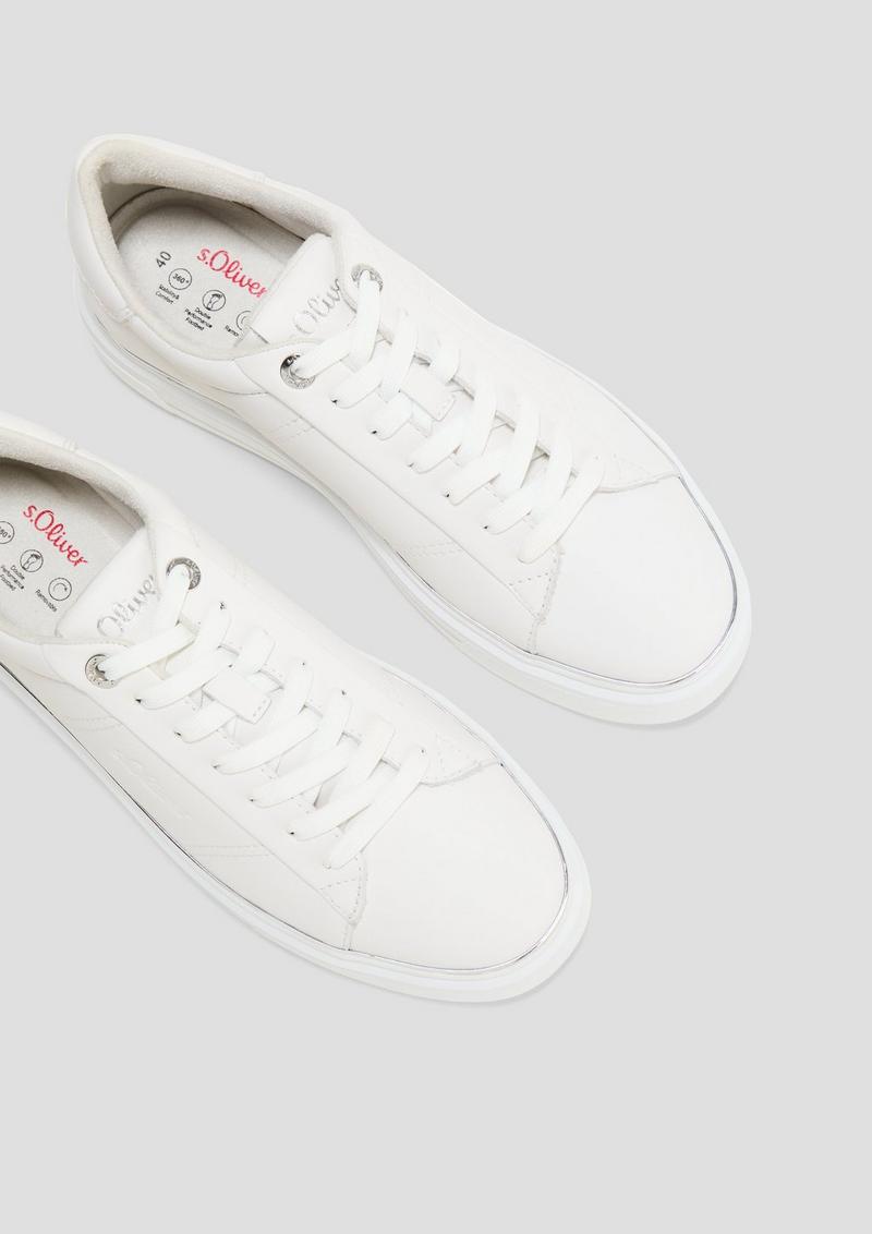 s.Oliver Cleane Sneaker mit Wildleder - weiß