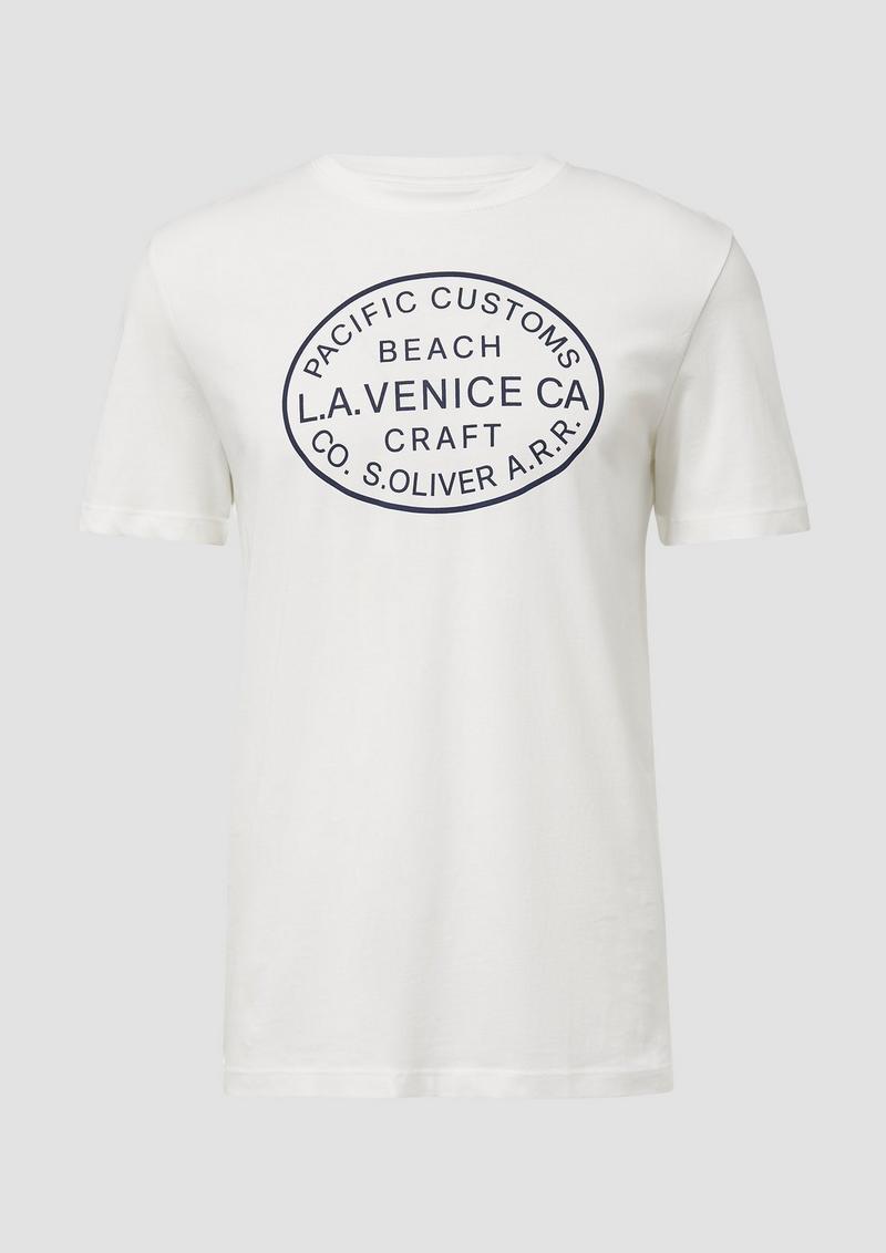 s.Oliver T-Shirt mit Crew Neck und Frontprint - weiß