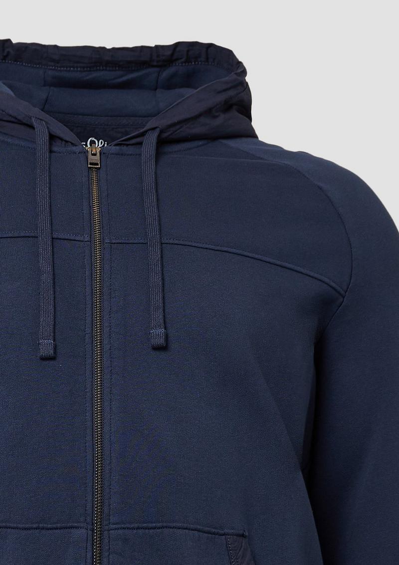 s.Oliver Sweatjacke mit Garment Dye und Kapuze im Fabricmix - tiefblau