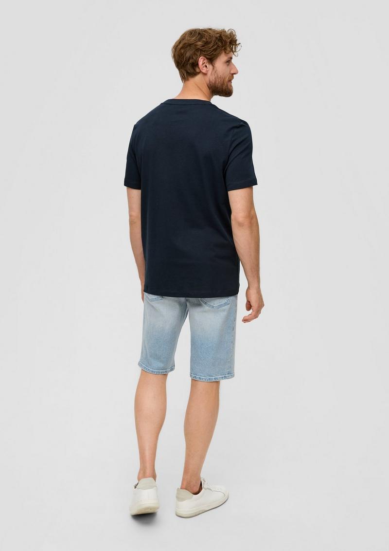 s.Oliver Baumwoll-T-Shirt mit Crew Neck und Frontprint - navy