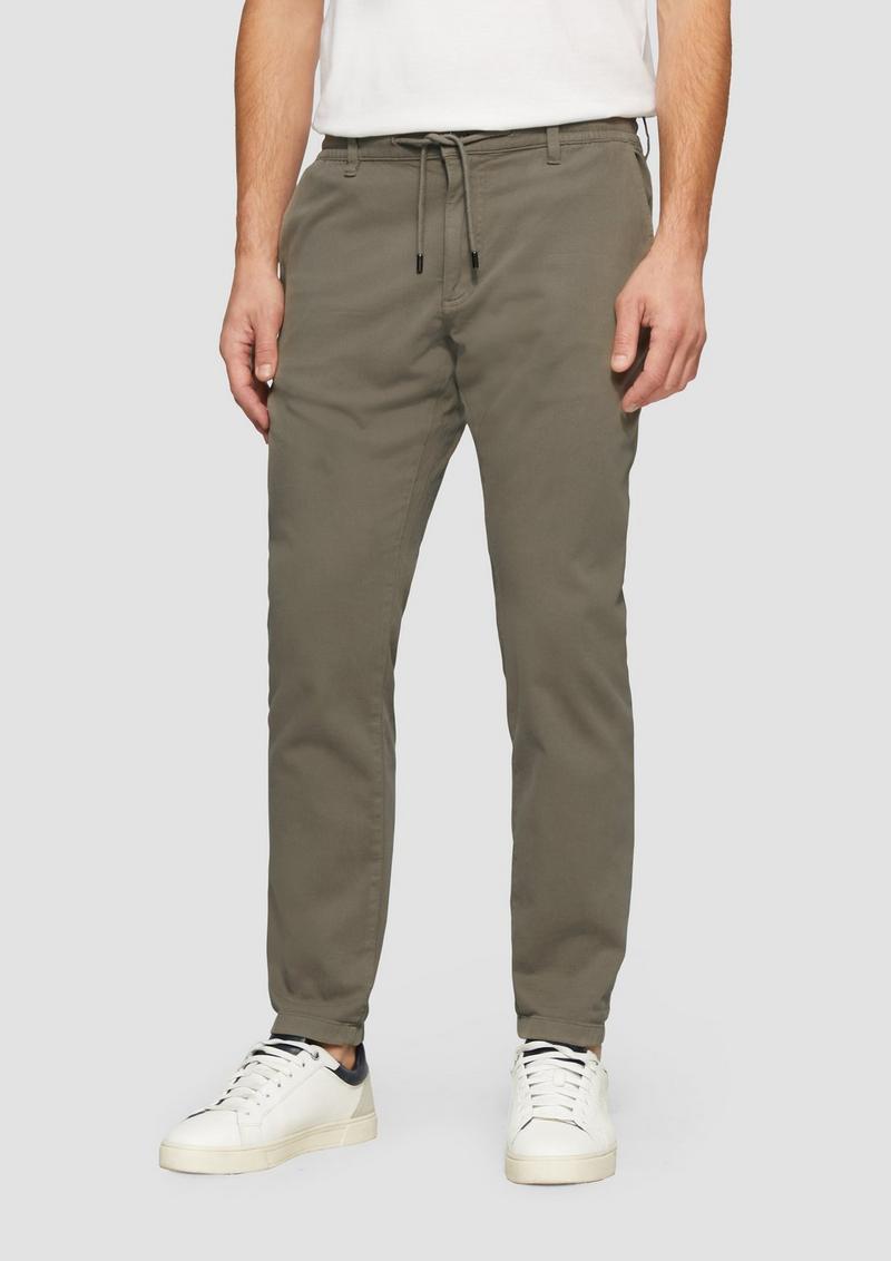 s.Oliver Regular: Chino-Jogger mit elastischem Bund - olivgrün