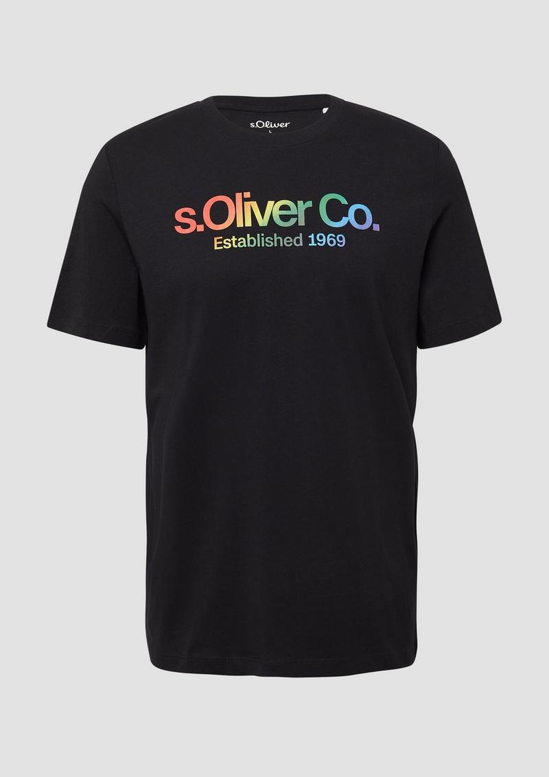 s.Oliver T-Shirt mit Pride-Motiv - schwarz