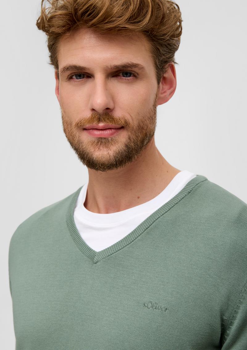 s.Oliver Strickpullover mit V-Ausschnitt - salbeigrün
