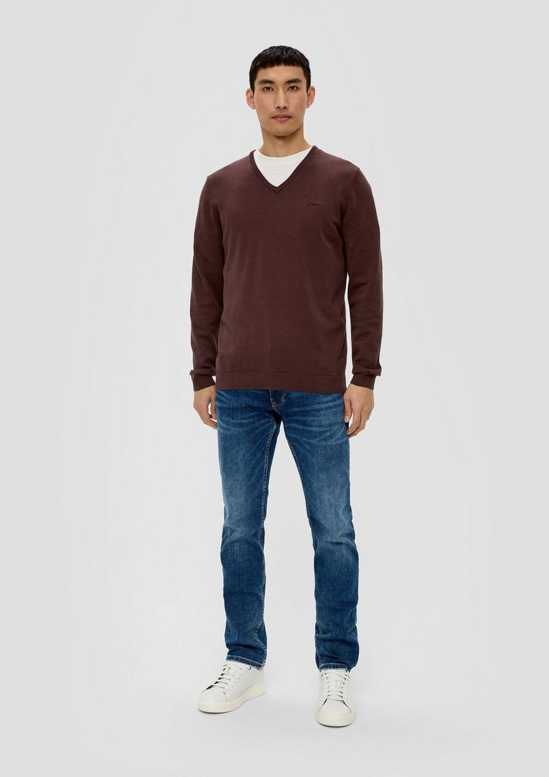 s.Oliver Strickpullover mit V-Ausschnitt - aubergine