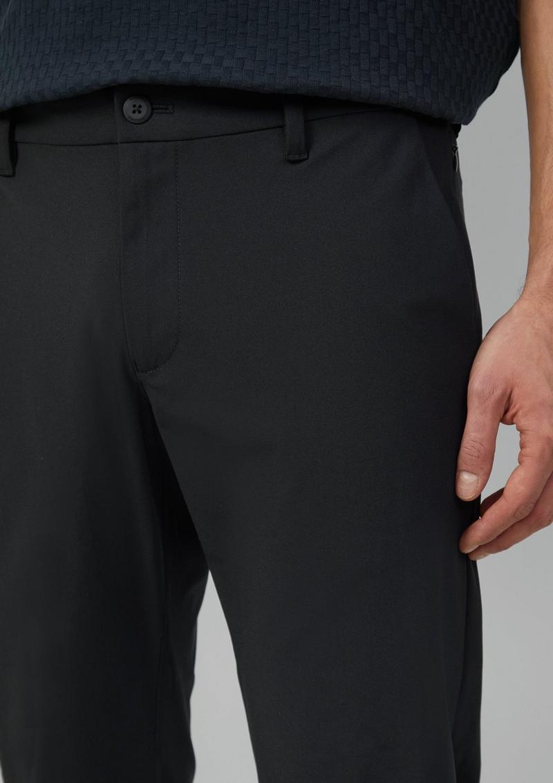 s.Oliver Smarte Chino aus elastischer Ware - schwarz