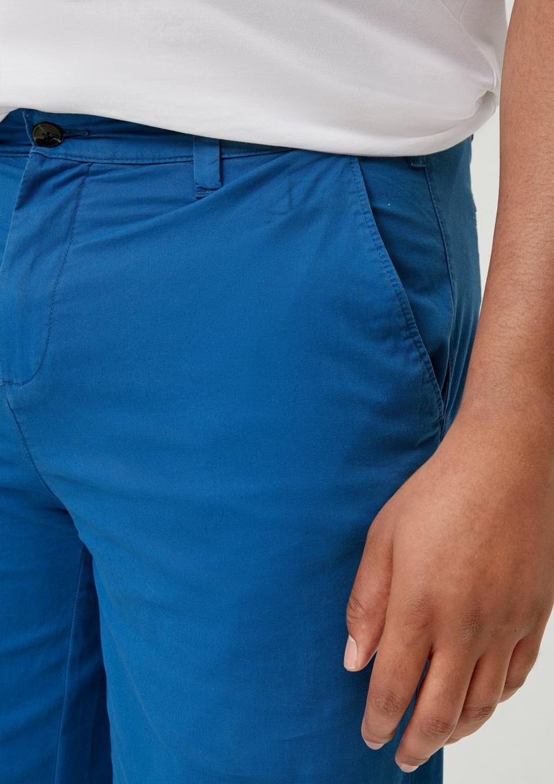 s.Oliver Relaxed: Bermuda aus Baumwollstretch - royalblau