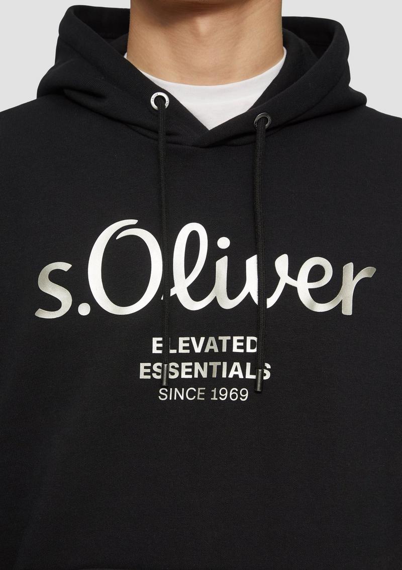 s.Oliver Hoodie mit Gold- oder Silber-Print - schwarz