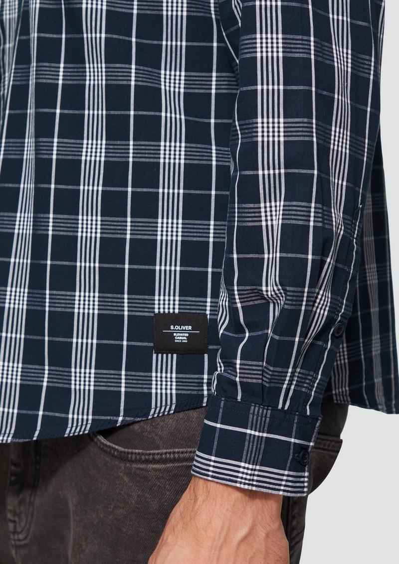 s.Oliver Regular Fit: Kariertes Hemd mit Label-Patch - navy