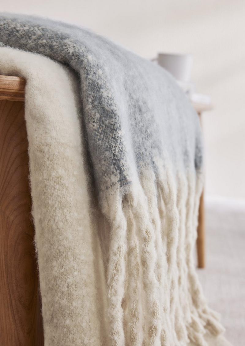 s.Oliver Karierte Decke mit Fransen - beige