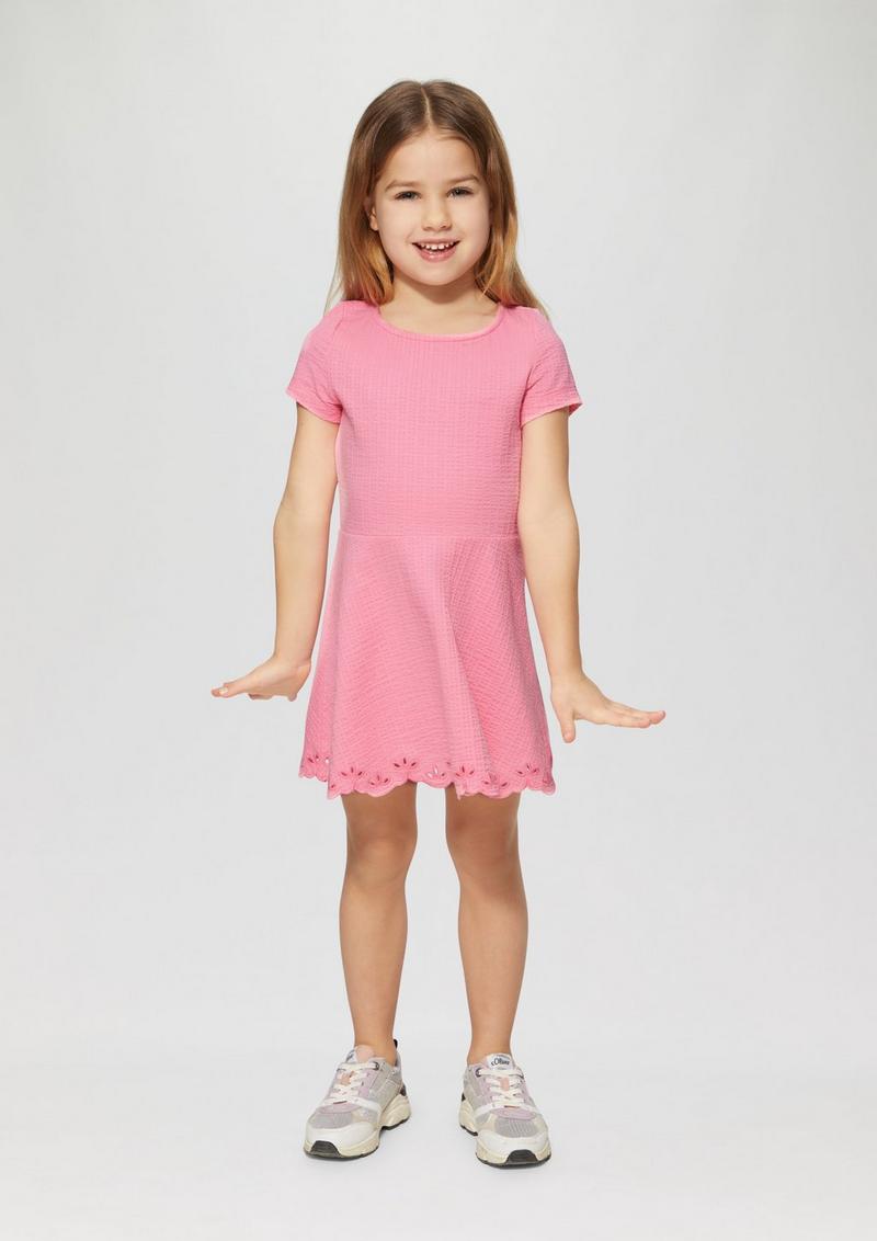 s.Oliver Strukturiertes Baumwollkleid mit Cut Out und Lochstickerei - pink