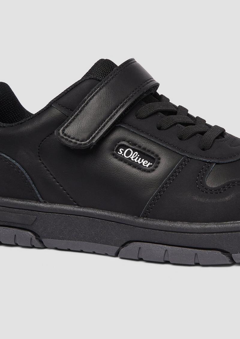s.Oliver Sneaker mit Klett-Detail - schwarz