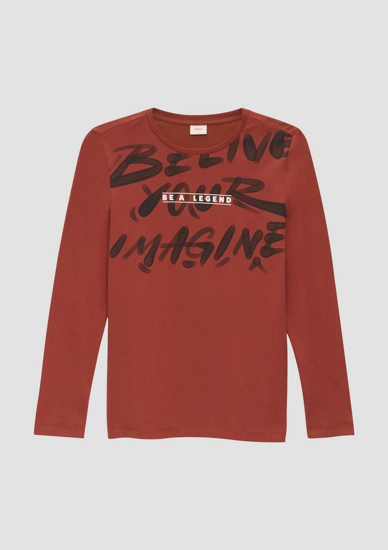 s.Oliver Longsleeve mit modischem Frontprint - rubinrot